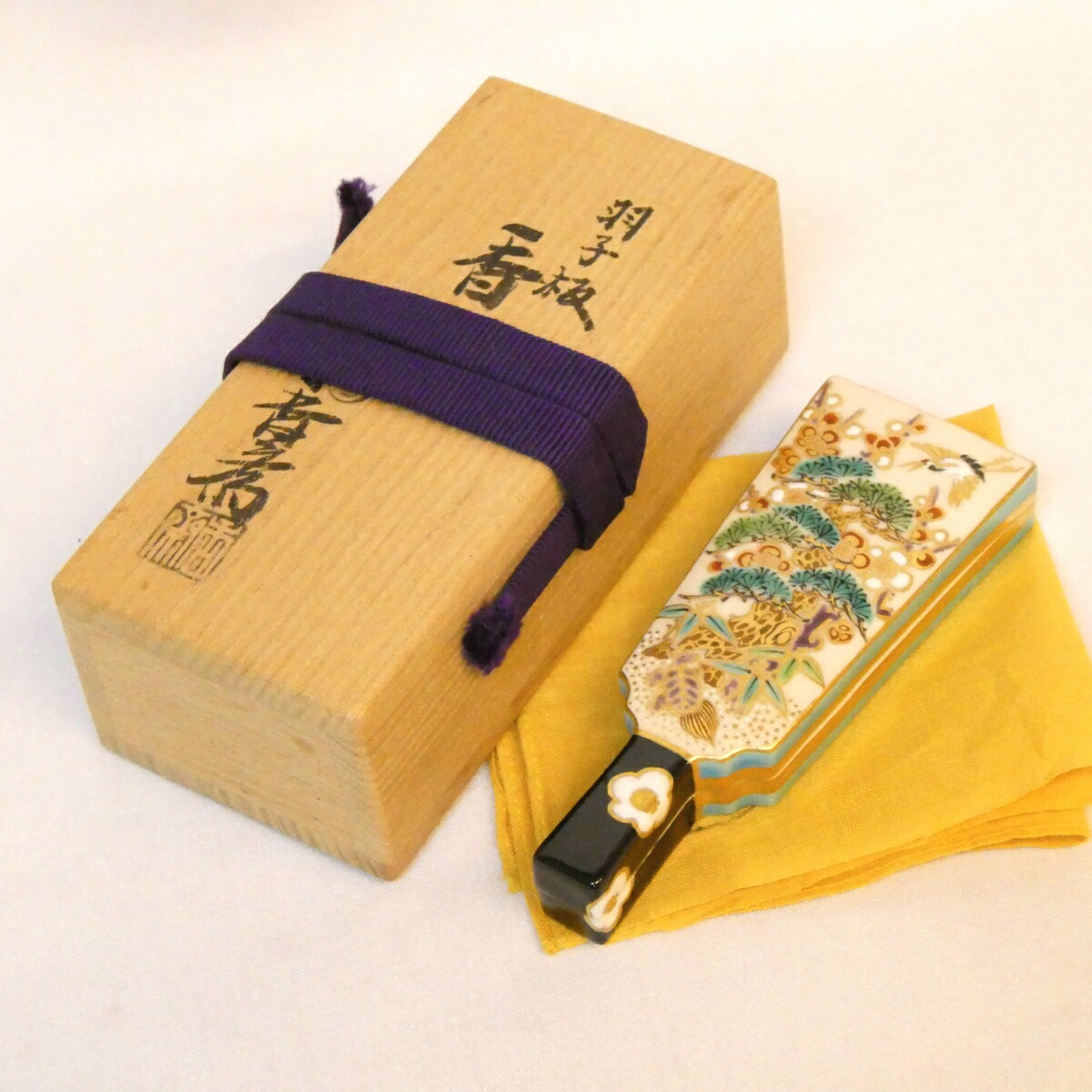 【年末特売品】眞葛焼 宮川香斎(真葛香斎)作 羽子板香合 色絵 高級茶道具 【中古 美品】
