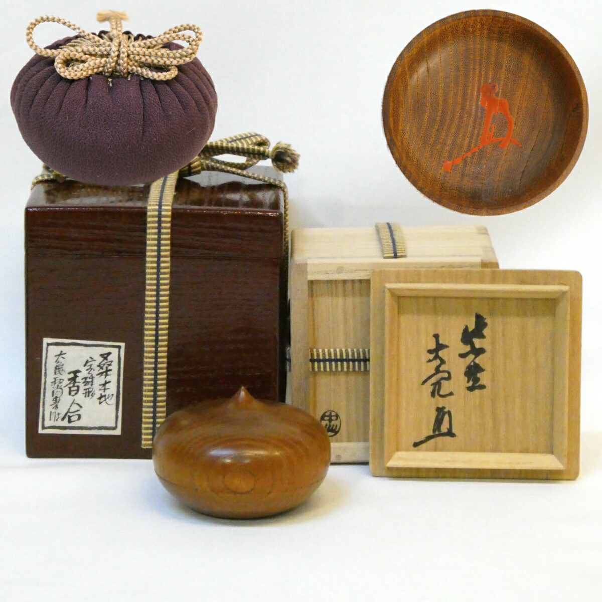 文化勲章　十代大樋長左衛門　香合　裏千家　坐忘斎　「聴松声」 文化勲章 十代大樋長左衛門 香合 裏千家 坐忘斎 「聴松声