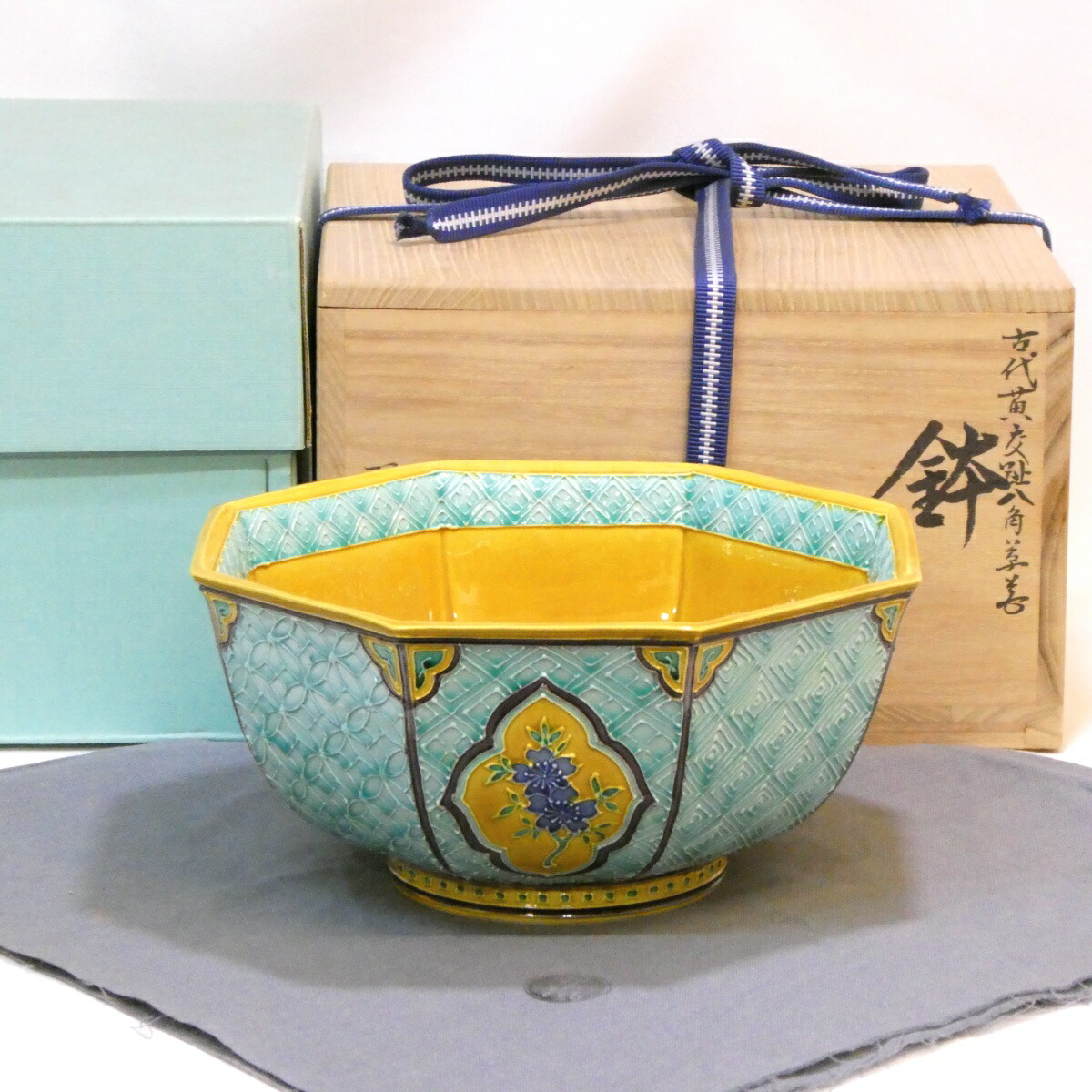 送料込【逢絢亭・新品】茶道具 香合 京焼 仁清写 奴凧形 手塚石雲 共箱入り 楽天市場】【四月の特売品】平安篩月庵 四代三浦竹泉作 赤呉須