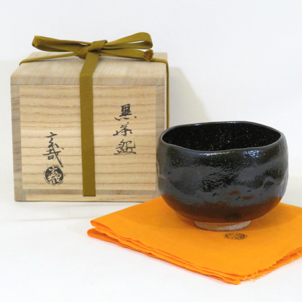 茶道具　漆器　菊絵　水指　山下甫斎　共箱　漆芸　棚　蒔絵　山中塗　茶会　稽古 茶道具 漆器 菊絵 水指 山下甫斎 共箱 漆芸 棚 蒔絵 山中塗
