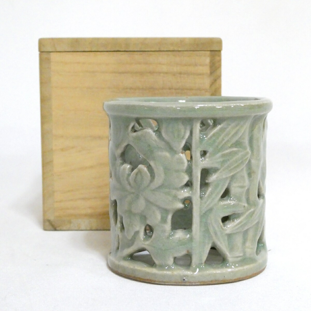 中古美品】中国骨董品「染付鮭魚広口壺」 中古美品】中国骨董品「染付