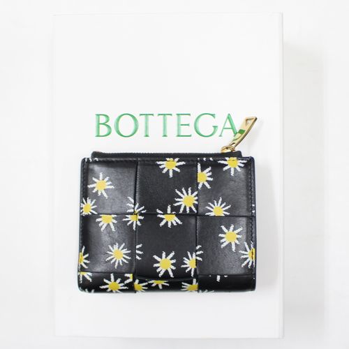 【中古】 BOTTEGAVENETA ボッテガヴェネタ 24SS デイジー テープ ウォレット 2つ折り金入れ 黒いこと