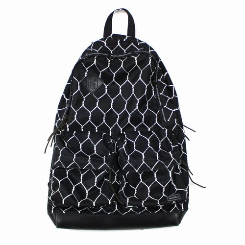 【中古】 UNDERCOVER アンダー取りまかなう 16AW 駒寄せ柄 うしろ側容器に並べる 背嚢 黒いこと