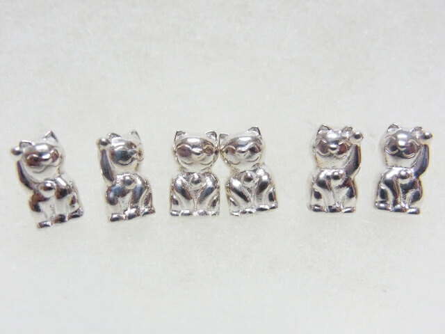 シルバー プチ 招き猫 ピアス SILVER925