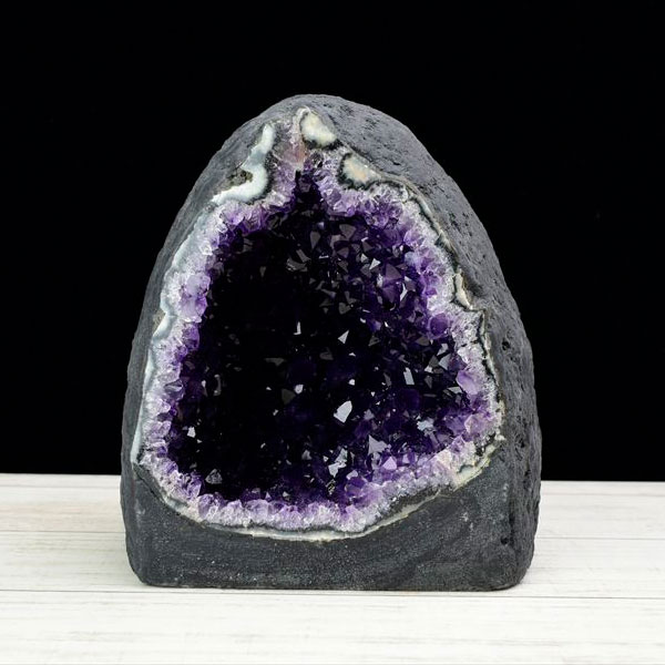 ファントムアメジスト　スフィア　多層ファントム　虹入り　天然石　丸玉　紫水晶 ファントムアメジスト スフィア 多層ファントム 虹入り 天然石