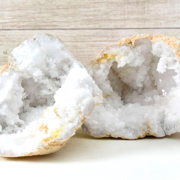 楽天市場】水晶 カルサイト ジオード 晶洞 原石 モロッコ・スマラ産