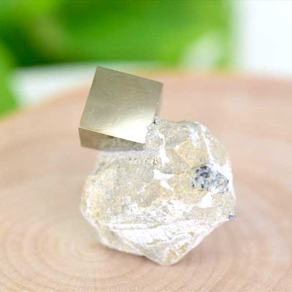 楽天市場】ライオライト ワンダーストーン 特大 キューブ型 置物