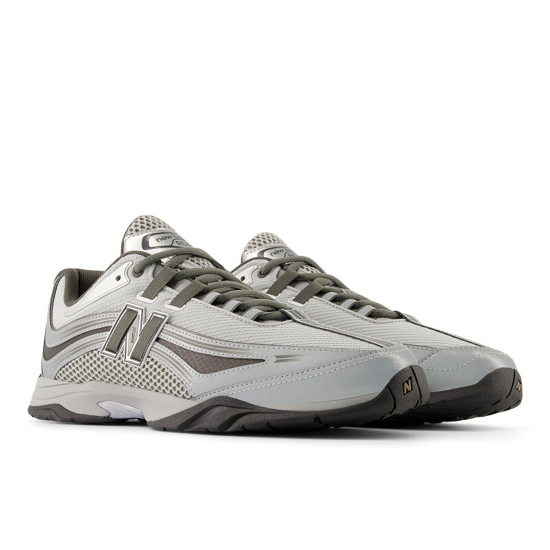 ニュー平衡にする New Balance URC56 4KY