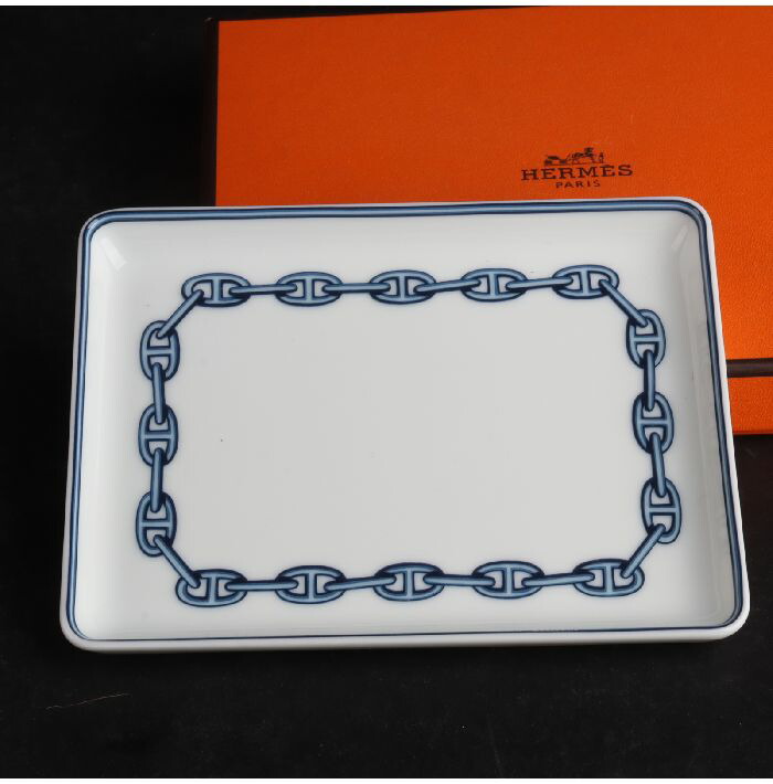 HERMES チェーン模様の皿 HERMES チェーンデザイン セラミック皿 - メルカリ