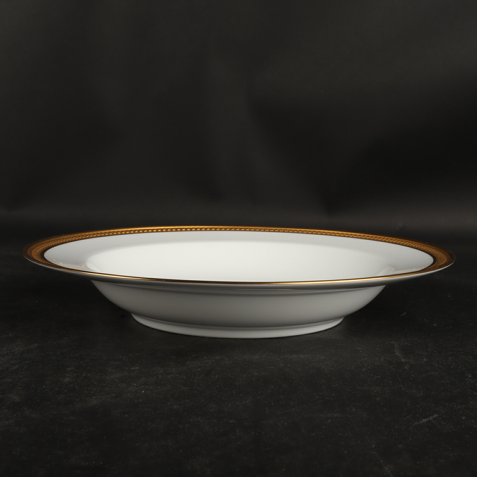 大倉陶園 エンボスクラウン スープ皿 W22cm 40/R-925|uraart