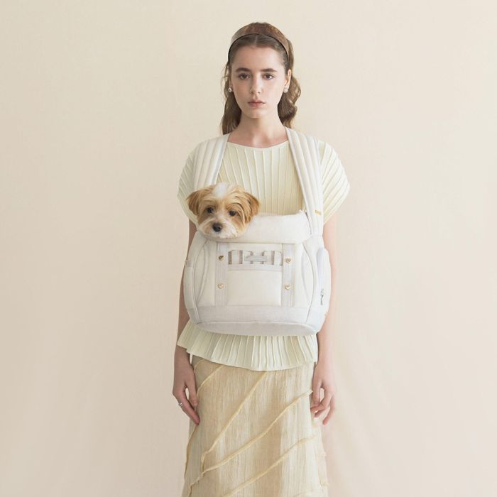 ※予約販売【seoru】Front Bag（Beige）｜犬用バッグ バッグ スリング 犬用バッグ スリングバッグ ドッグバッグ キャリーバッグ 軽量 軽い 犬用品 ドッググッズ｜URBAN DOG TOKYO 店