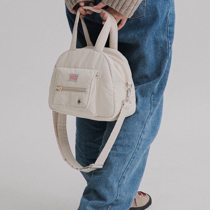 即納【BITE ME】COMFY RAVIOLI - Mini Town bag(Beige) バッグ スリング 犬用バッグ ドッグバッグ 犬のバッグ キャリーバッグ スリングバッグ 軽量 軽い 犬用品 ドッググッズ|URBAN DOG TOKYO 店