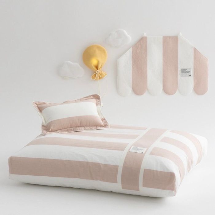 即納【Chiot】Comfort Coming Bed Cosy Stripe（Pink） 韓国 犬備品 ドッググッズ ドッグベッド 犬用臥榻 犬用座布団 ドッグクッション 犬座布団 ドッグハウス 愛玩動物棲み家