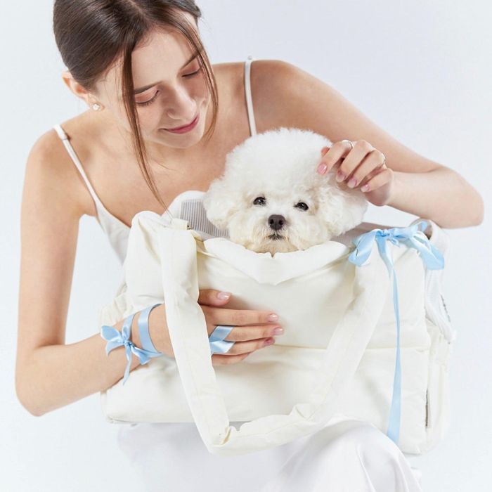 ※予約販売【a tous moments】Mou Pet Bag - Cream White(Cushion + Shoulder Pad Set) 犬用品 ドッググッズ 韓国 キャリー スリング 犬用バッグ ドッグバッグ 犬のバッグ キャリーバッグ スリングバッグ|URBAN DOG TOKYO 店