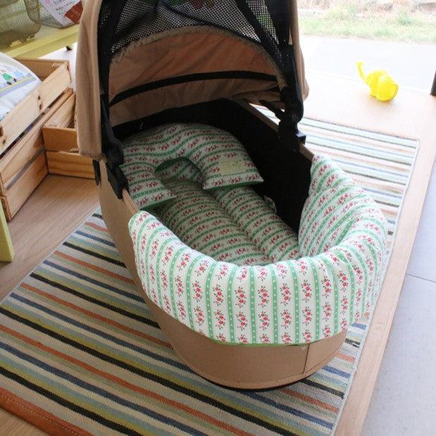 ※予約販売【OOPS! MY DOG】Garden Bumper(Green) 犬用品 ドッググッズ 犬用クッション ドッグクッション 犬クッション ペットクッション 犬ベッド ペットハウス ドッグハウス 犬ハウス｜URBAN DOG TOKYO 店 10,982円