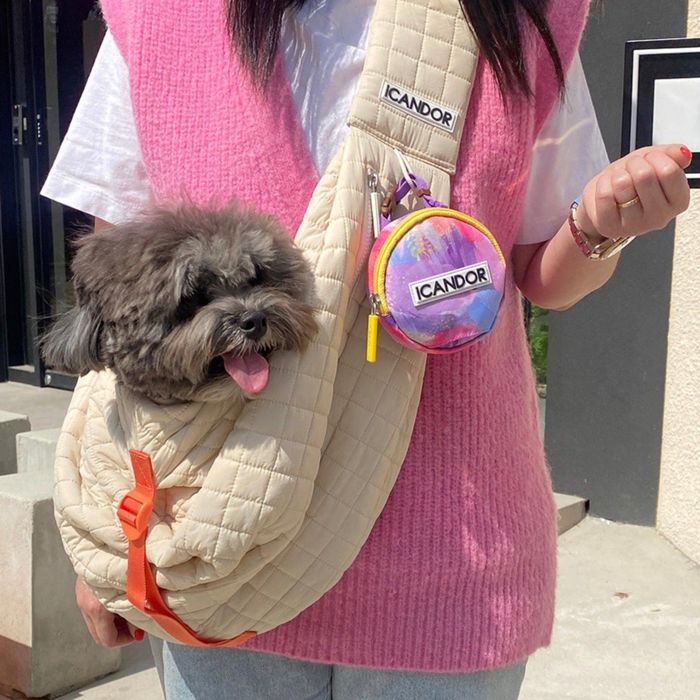 即納【iCANDOR】Dumpling Bag（Cream Beige） ペットスリング 犬キャリーバッグ 持ちはこび ドッグス輪っか 犬 ペットスリング 犬持ちはこび 犬用御徒面子 スリング 今めかしい 好いたらしい 持ちはこぶ 愛くるしい 小型犬 中型犬 御徒面子 スリングバッグ 軽さ 差し上げ物 韓国 ブランド名  NEW