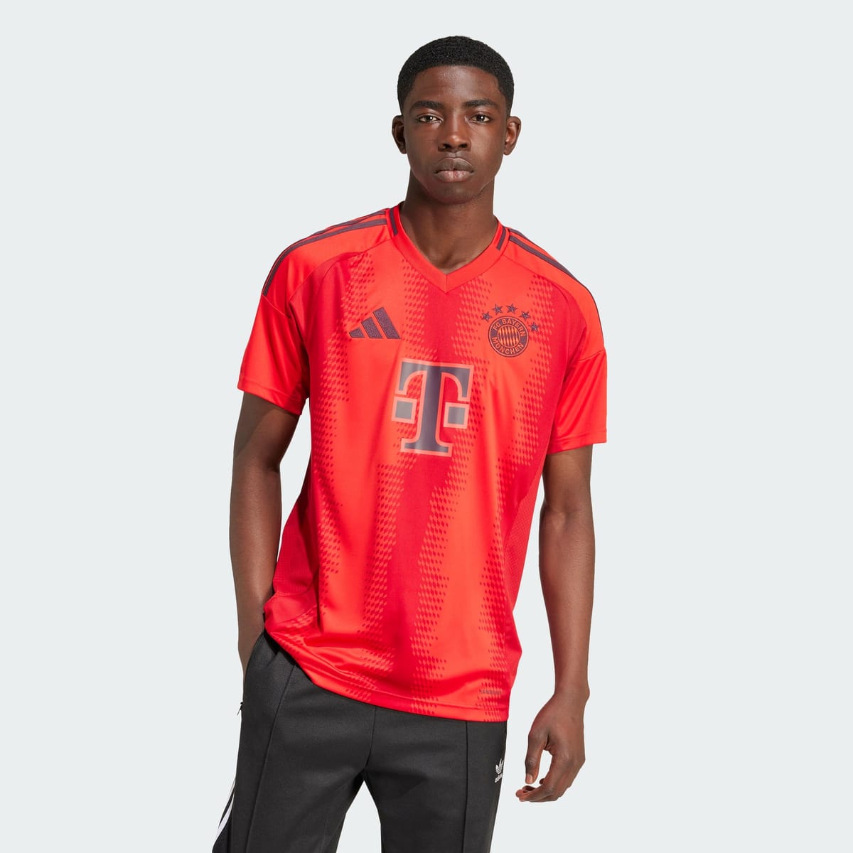 アディダス（adidas） FCバイエルン 24/25 ホームユニフォーム KMW36-IT8511