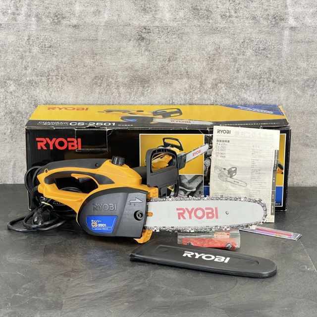 RYOBI - 新品・未使用☆RYOBIリョービ  350mmエンジンチェーンソーES-3135 楽天市場】京セラ リョービ RYOBI エンジンチェーンソー350mm ES