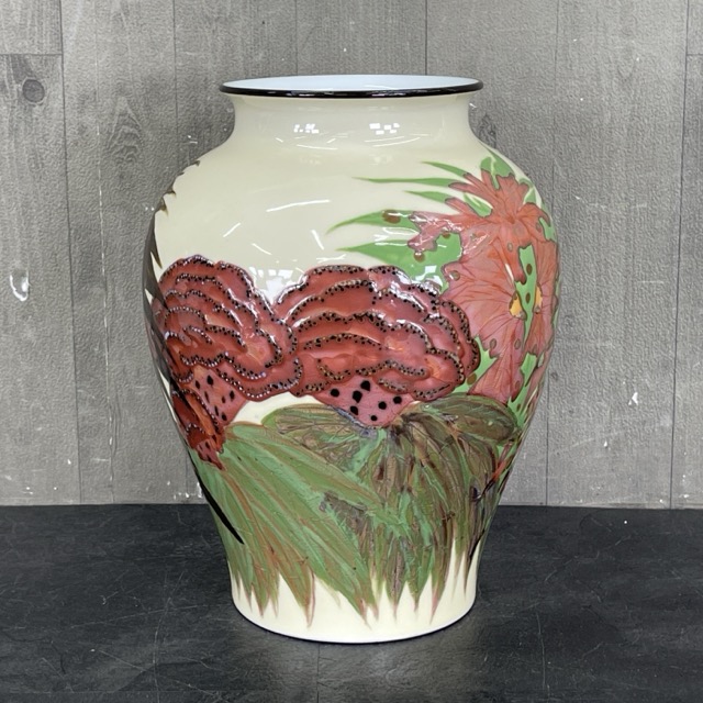 宮内庁御用達 有田焼 深川製磁 「四季の花」 金縁取り木箱付 花瓶 花器 置物 楽天市場】【中古】 深川製磁 宮内庁御用達 花瓶 共箱入り
