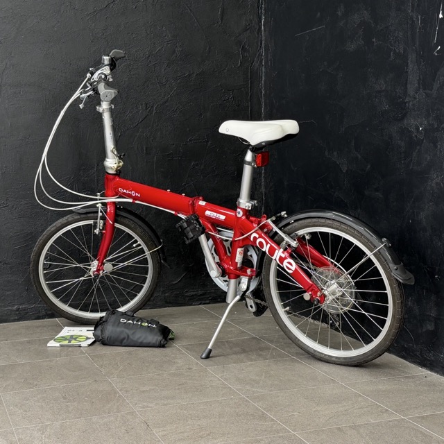 折りたたみ銀輪 【中古】DAHON ダホン route 伝達ルート 赤いこと 20in 7段変速 ミニベロ 折り畳み 輪行袋付き添い人 / 517132