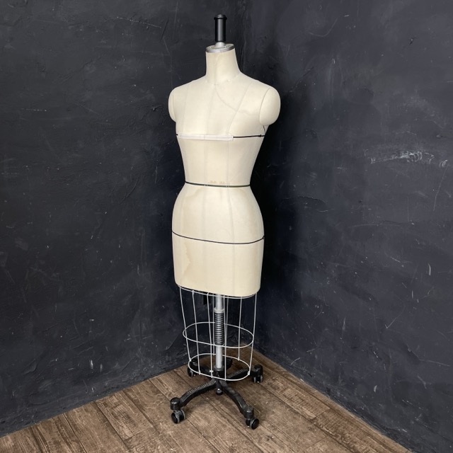 楽天市場】ｷｲﾔ ｴﾃﾞｭ・ﾄﾞﾚｽﾌｫｰﾑﾃﾞﾗｯｸｽ EDU-DR-DX（Kiiya トルソー