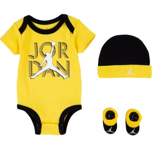 送料無料 最大6 クーポン配布中 Nike ナイキ ジョーダン 男の子用jordan Lightning 半袖ボディースーツ出産祝い3点セット Yellow ロンパース 靴下 出産祝い ベビー服 子供服 ギフト プレゼント Dcgroup Com