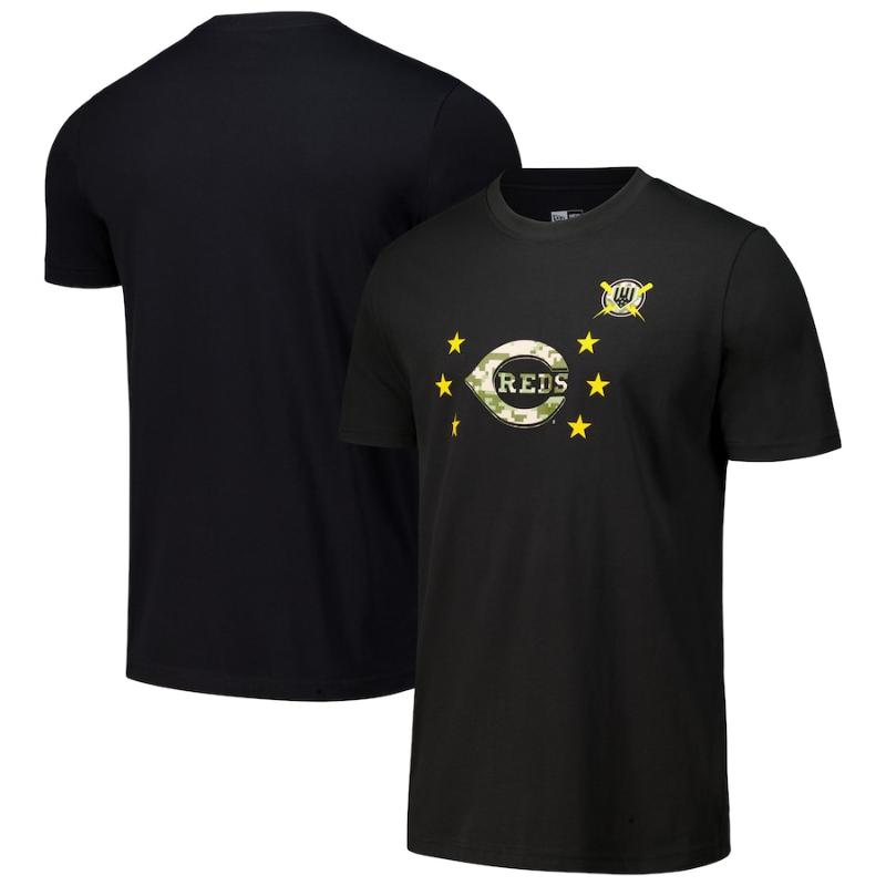 【送料無料】 MLB メジャーリーグ メンズ Tシャツ 半袖トップス ニューエラNew Era シンシナティ・レッズ Cincinnati Reds 2024 Armed Forces Day T-Shirt|USキッズウェア店