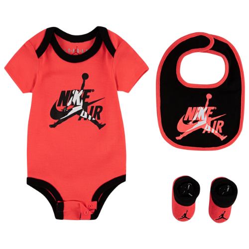 特別セール品 靴下 ロンパース ボディースーツ出産祝い3点セット Pink White Black Classics Jumpman 女の子用jordan ジョーダン ナイキ Nike 送料無料 最大10 割引クーポン 出産祝い よだれかけ スタイ プレゼント ギフト 子供服 ベビー服 Nk Bronze Qa