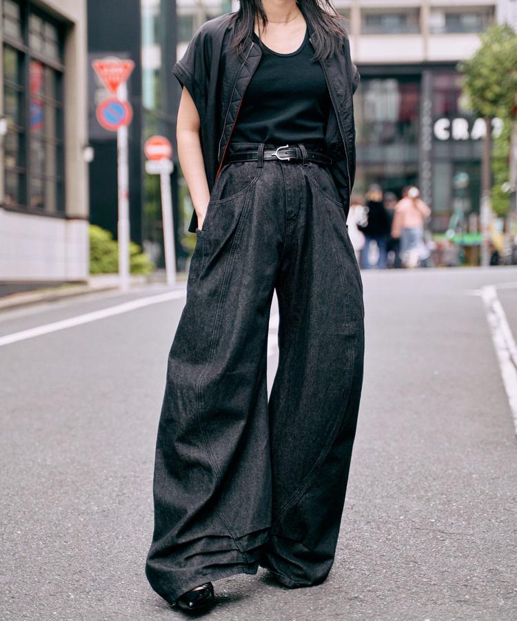 【B&rsquo;2nd】 Knuth Marf（クヌースマーフ）tuck design denim pants メンズ レディース デニム パンツ ジーンズ ワイド バギー 太パン 3D 立体 タック 変形 シーム ルーズ ボリューム ストリート チャコール 青 黒 正規取扱店｜US ONLINE 店 12,112円