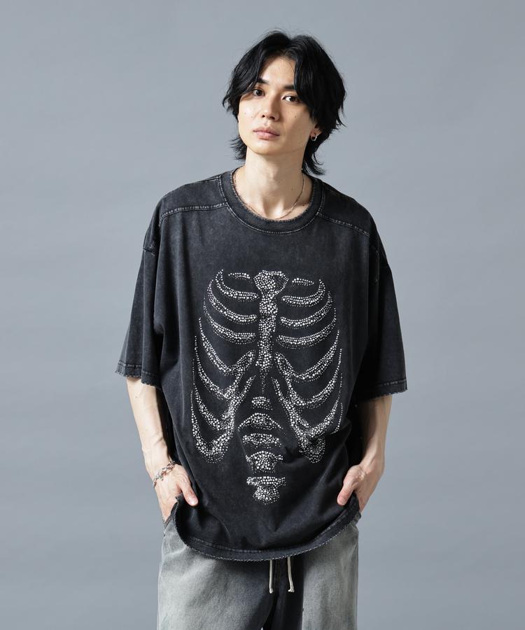 【LHP】DankeSchon/ダンケシェーン/BRUST RHINESTONE BONE TEE Tシャツ 半袖 カットソー ボーン 骨 ラインストーン ピグメント加工 フェード感 オーバーサイズ ヴィンテージ風 ストリート モード ロック 綿100% ブラック 黒 メンズ レディース ユニセックス 正規取扱｜US ONLINE 店