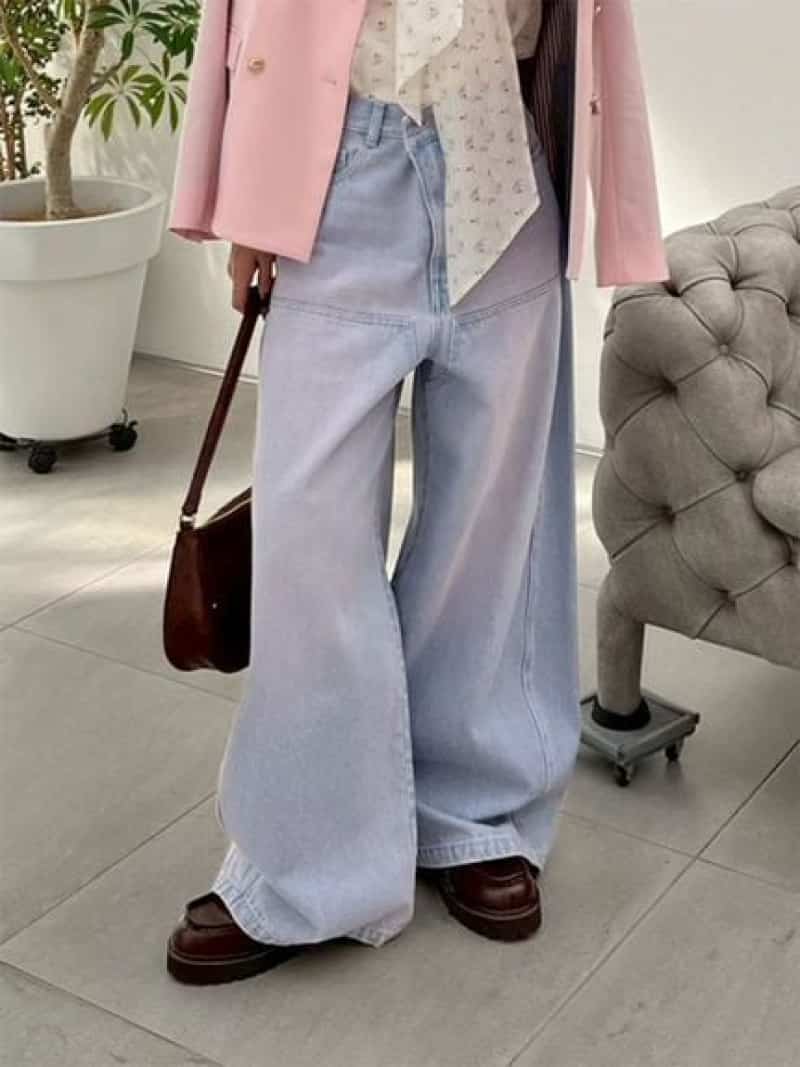 【WEB押さえる00大きさ】ダブルニーカーブワイドデニムパンツ LILY BROWN リリー赤銅色 ズボン下 デニム・ジーンズズボン下 赤銅色 さくら色【貨物輸送無料】[ Fashion]