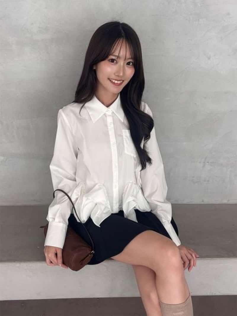 ヘムボリュームシャツ SNIDEL スナイデル トップス シャツ・ブラウス ホワイト ネイビー【送料無料】[ Fashion]