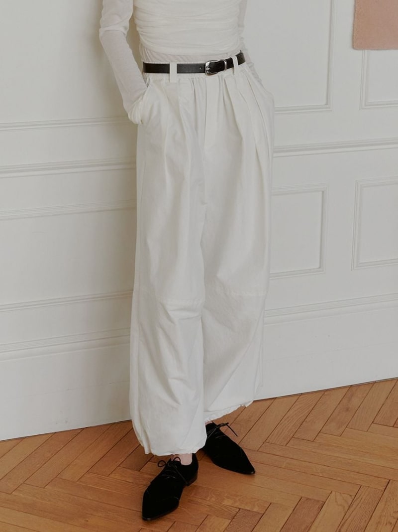 ユーティリティー3タックワイドパンツ MIESROHE ミースロエ パンツ その他のパンツ ベージュ ブラック ホワイト【先行予約】*【送料無料】[ Fashion]｜USAGISTORE USAGIONLINE公式ストア
