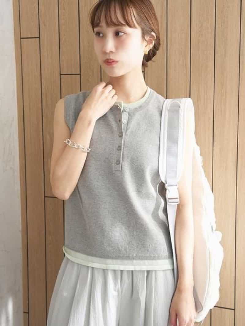 レイヤードライクノースリーブニットベスト emmi エミ トップス ベスト・ジレ グレー ネイビー イエロー【送料無料】[ Fashion]｜USAGISTORE USAGIONLINE公式ストア