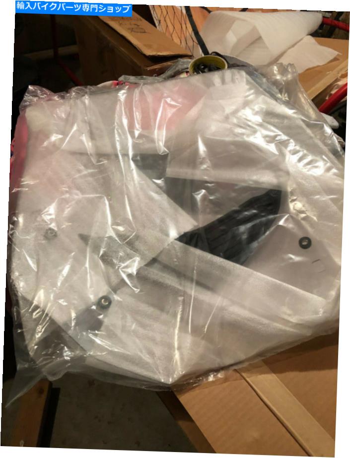 Windshield Windshird 219400360です Can am windshield 219400360【並行輸入品】 58,335円