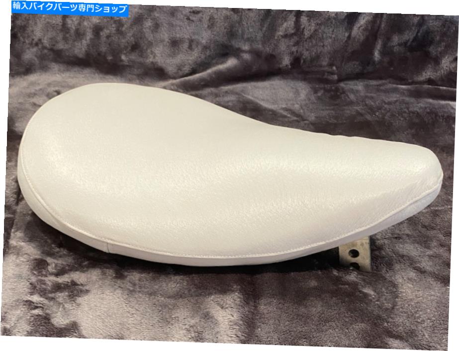 シート 新しい白いビニールの滑らかなソロシートハーレーオートバイのビンテージルック＃140 New White Vinyl Smooth Solo Seat Harley Motorcycle Vintage Look #140【並行輸入品】 31,598円