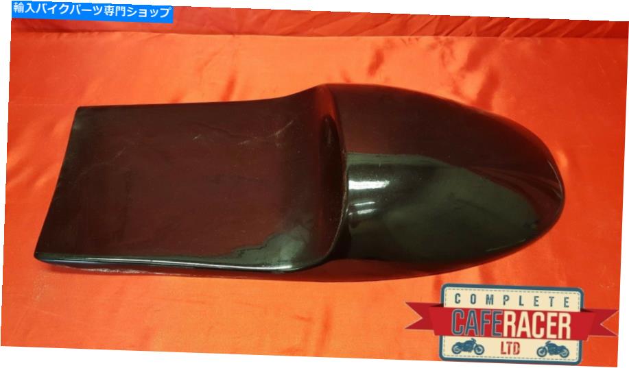 シート アヒルビルカフェレーサースタイルシートNEW＆未使用黒 DUCK BILL CAFE RACER STYLE SEAT NEW & UNUSED FINISHED IN BLACK【並行輸入品】