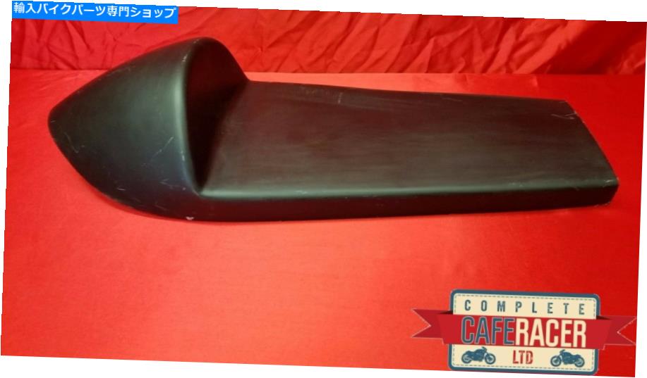 シート ジュニアマネックススタイルのガラス繊維カフェのレーサーシートが黒で仕上げました JUNIOR MANX STYLE FIBREGLASS CAFE RACER SEAT FINISHED IN BLACK【並行輸入品】