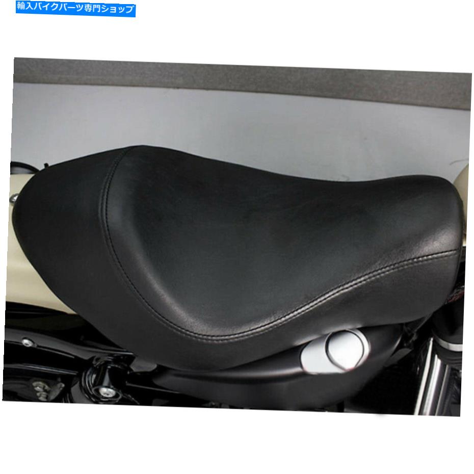 シート ハーレースポーツスターアイアンXL883 1200N 48 72カスタムのためのワイドロープロドライバソロシート Wide Low-Pro Driver Solo Seat For Harley Sportster Iron XL883 1200N 48 72 Custom【並行輸入品】