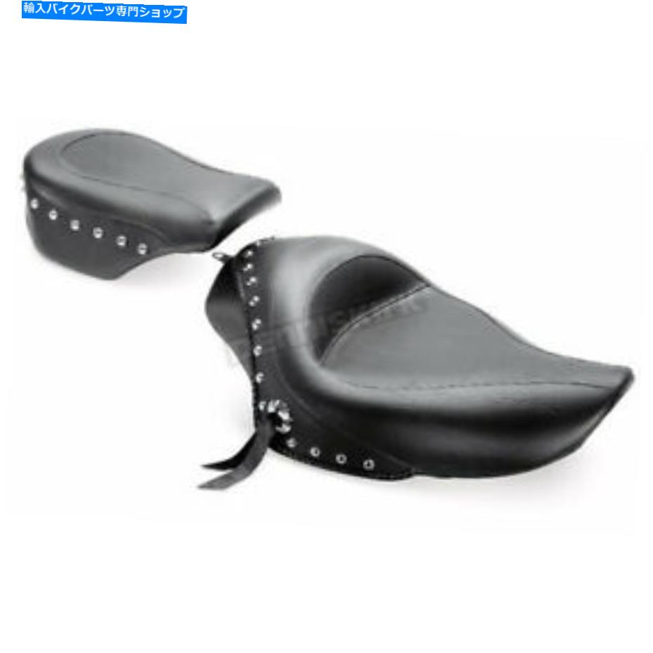 シート マスタングシート8 1/2インジアッドピリオンパッド - 76501 Mustang Seats 8 1/2 in. Wide Studded Pillion Pad - 76501【並行輸入品】