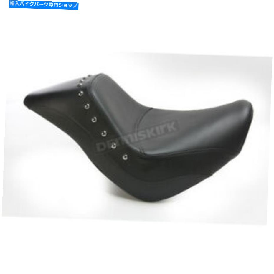 シート サドルメンスタッズレニガードデラックスソロシートW /サドルヒダ - K06-11-001 Saddlemen Studded Renegade Deluxe Solo Seat w/Saddlehyde - K06-11-001【並行輸入品】