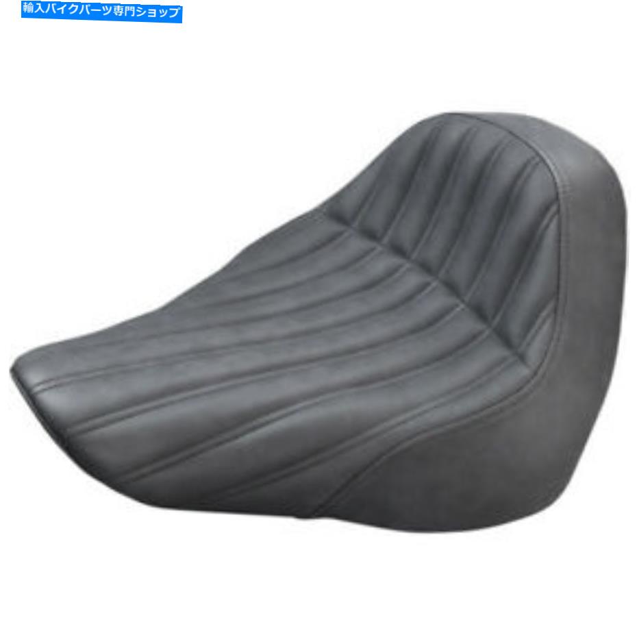 シート サドルメンナックルソロシート - リブベッド（ブラック）818-27-0023 Saddlemen Knuckle Solo Seat - Ribbed (Black) 818-27-0023【並行輸入品】