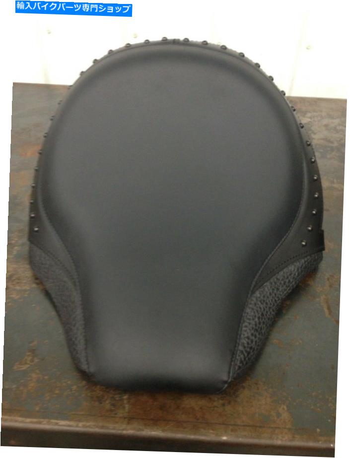 シート ハーレーダビッドソンOEMシートコンボブラックスタッドレアー Harley Davidson OEM Seat Combo Black Studs Rare【並行輸入品】