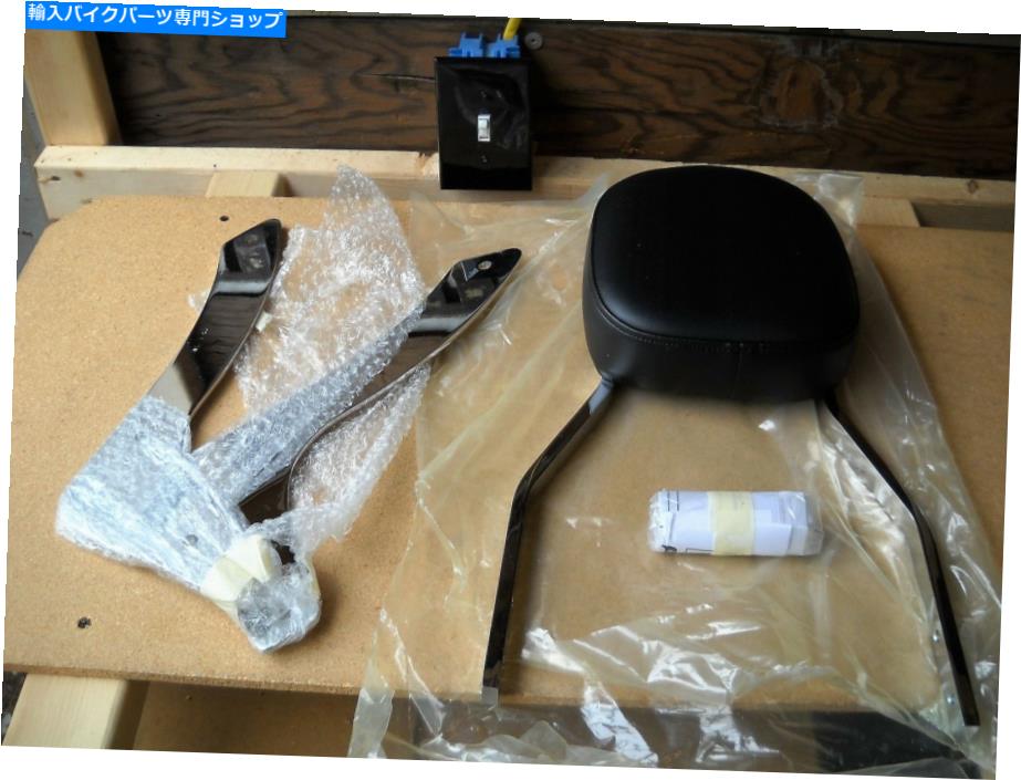 シーシーバー パッド1998-2010 Yamaha 650 Vスタークラシック02-5201 NOS Cobra Sissy Bar With Pad 1998-2010 Yamaha 650 V Star Classic 02-5201【並行輸入品】