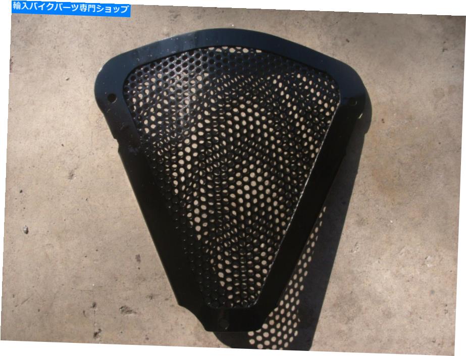 クロームパーツ ヤマハロードスター戦士右黒穴あきサイドカバー Yamaha Road Star Warrior Right Black Perforated Side Cover【並行輸入品】