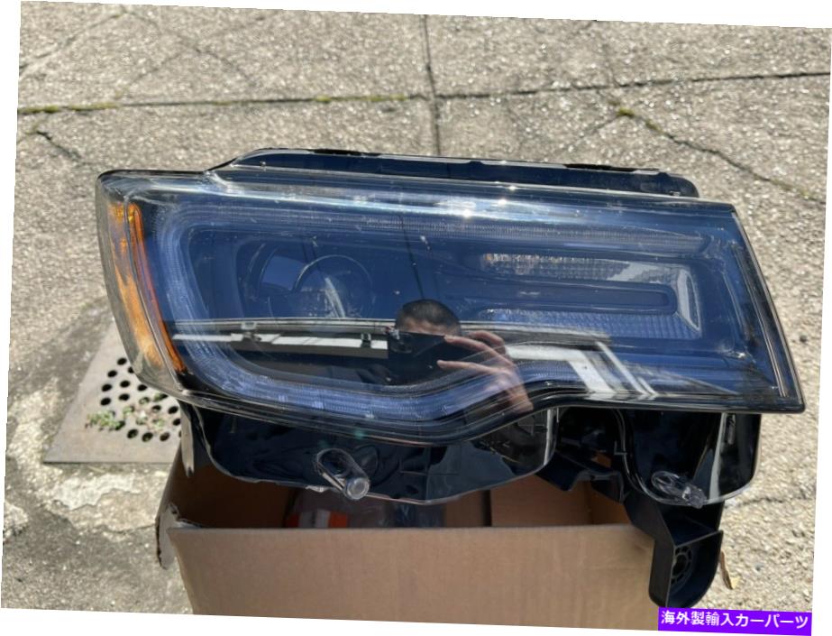 USヘッドライト 中古！！！！！ MOPARヘッドランプ右68426874AB. USED!!!!! MOPAR Headlamp Right 68426874AB【並行輸入品】