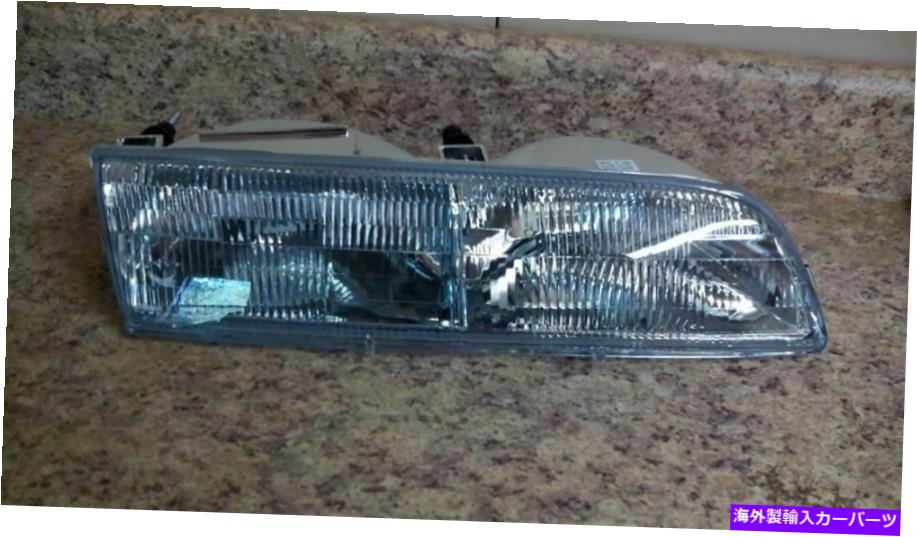 USヘッドライト 旅客右ヘッドライトは92-97クラウンビクトリア1020595に収まる Passenger Right Headlight Fits 92-97 CROWN VICTORIA 1020595【並行輸入品】 30,993円