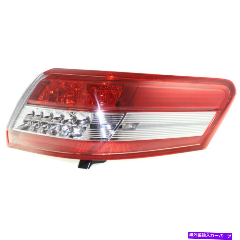 USテールライト 2010-2011トヨタカメリー右外側透明/赤レンズW /電球のためのハロゲンテールライト Halogen Tail Light For 2010-2011 Toyota Camry Right Outer Clear/Red Lens w/Bulbs【並行輸入品】