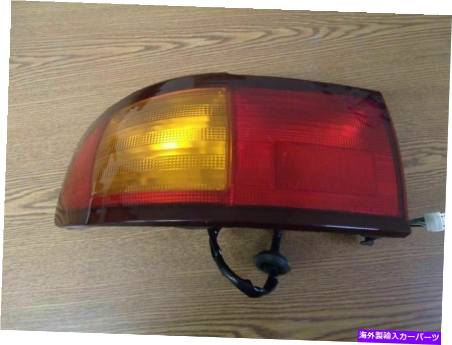 USテールライト ドライバー左テールライトセダンジャパンビルトフィット95-96 Camry 555934 DRIVER LEFT TAIL LIGHT SEDAN JAPAN BUILT FITS 95-96 CAMRY 555934【並行輸入品】