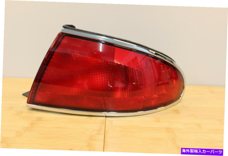 USテールライト 新しい本物のGM右乗客のテールライトランプ97-05 Buick Century 10335612 NEW GENUINE GM RIGHT PASSENGER TAIL LIGHT LAMP 97-05 BUICK CENTURY 10335612【並行輸入品】